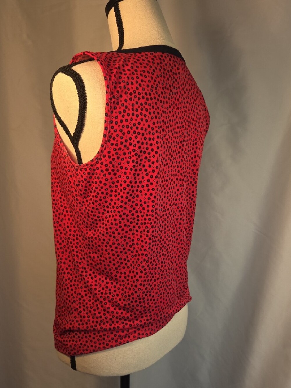 Jones New York Pink Sleeveless Printed Shell with Navy Flowers & Trim - Picture 4 of 4